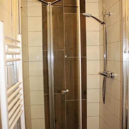 Nikolaikirch-hof * Wißmar